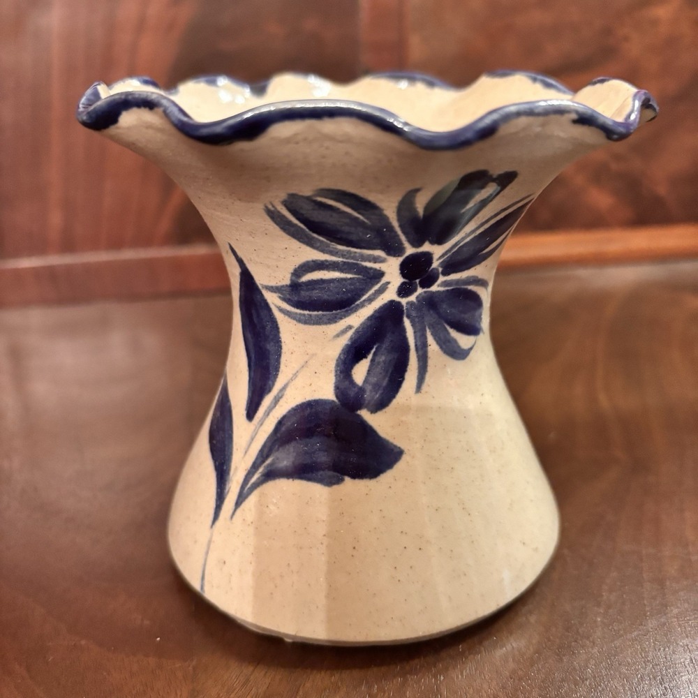 Vintage Williamsburg Pottery Salt Glaze Vase Blue‎ Floral Ruffle Rim 2004